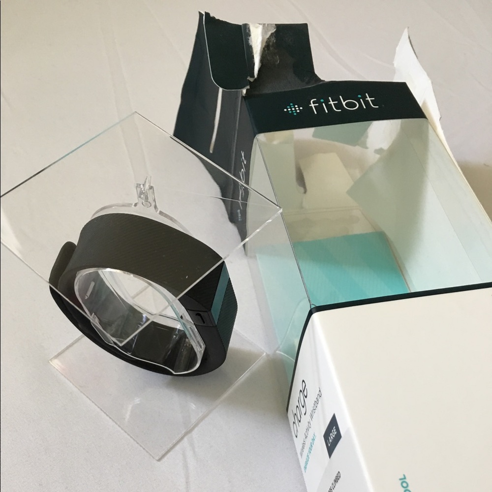 FitBit Charge - Picture 3 of 5