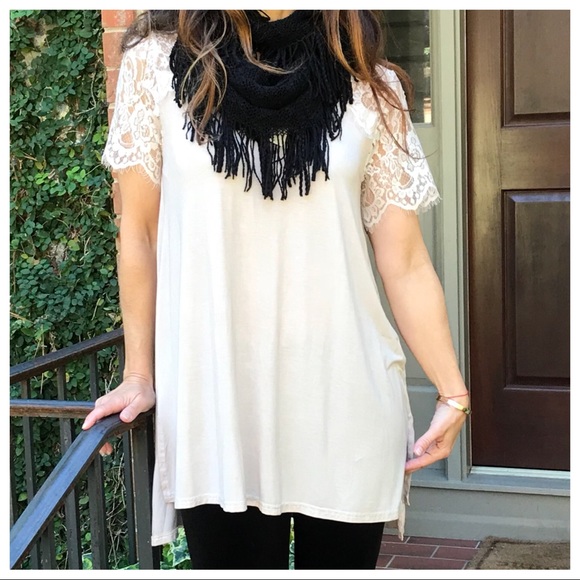 ✨ONE HOUR SALE✨lace trim tunic - Picture 4 of 6