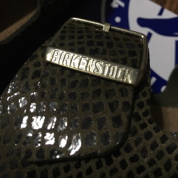 New Shipment Olive Green Birkenstocks - Picture 2 of 4