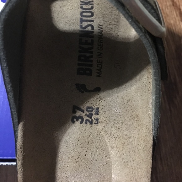 New Shipment Olive Green Birkenstocks - Picture 3 of 4