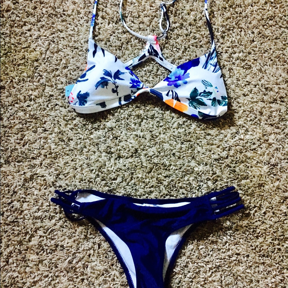 Floral Blue & White Small/Medium Women's Bikini