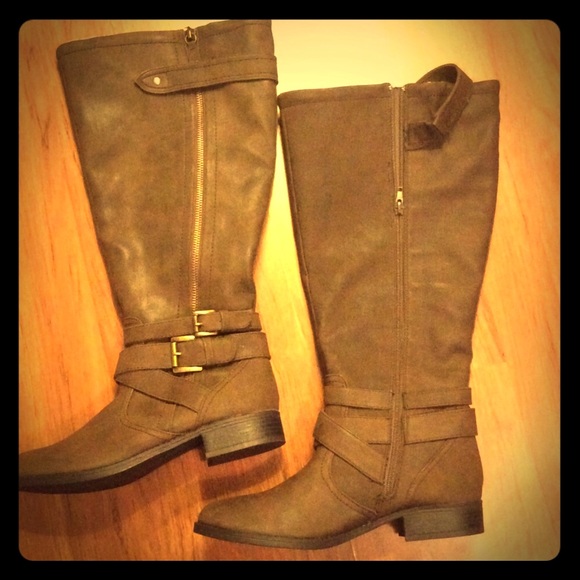 Shoes - Brand New Knee High Winter/Fall Boots Size 9