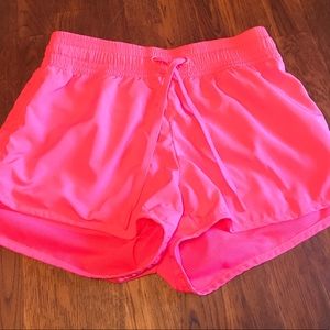 H&M hot pink gym short
