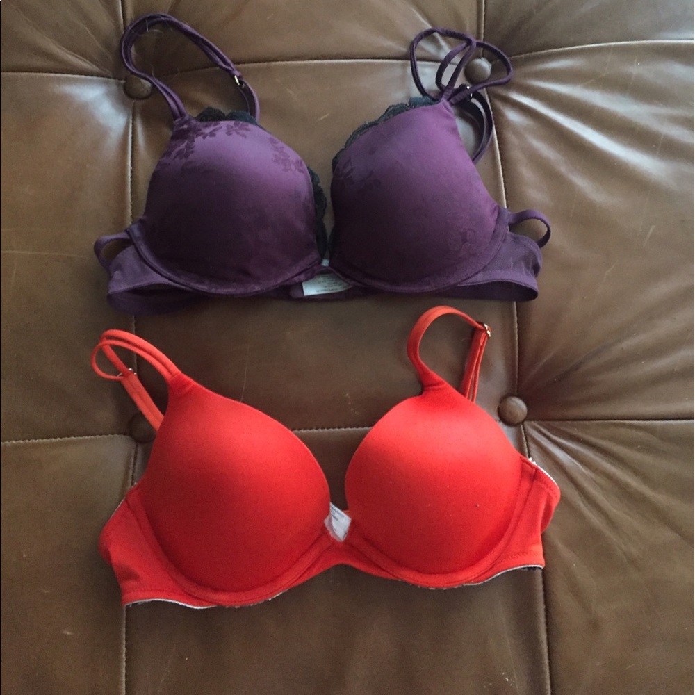 (Sold!) Victoria's Secret 32B