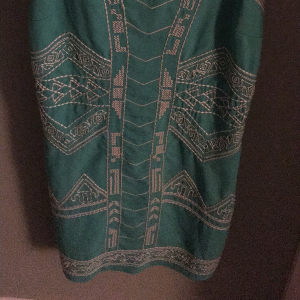 Dress - Picture 2 of 2