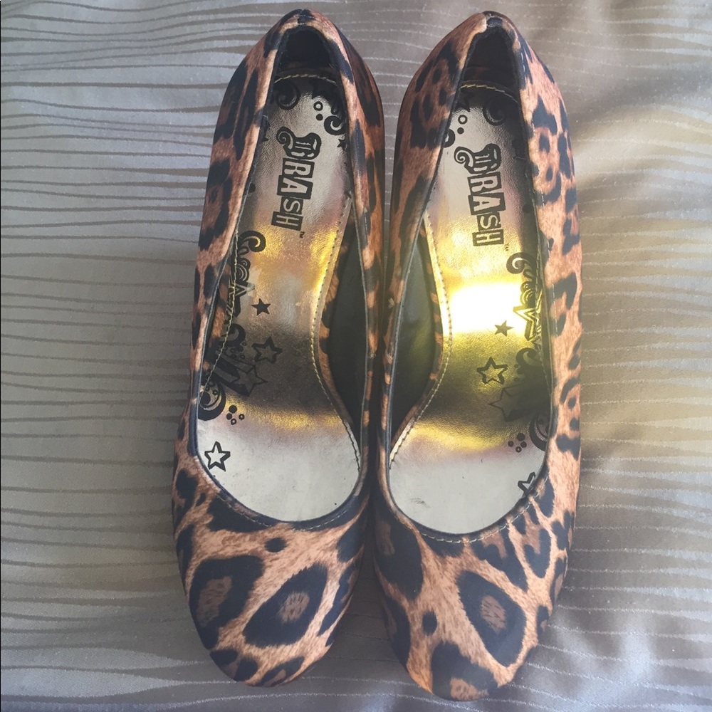 Leopard wedge shoes