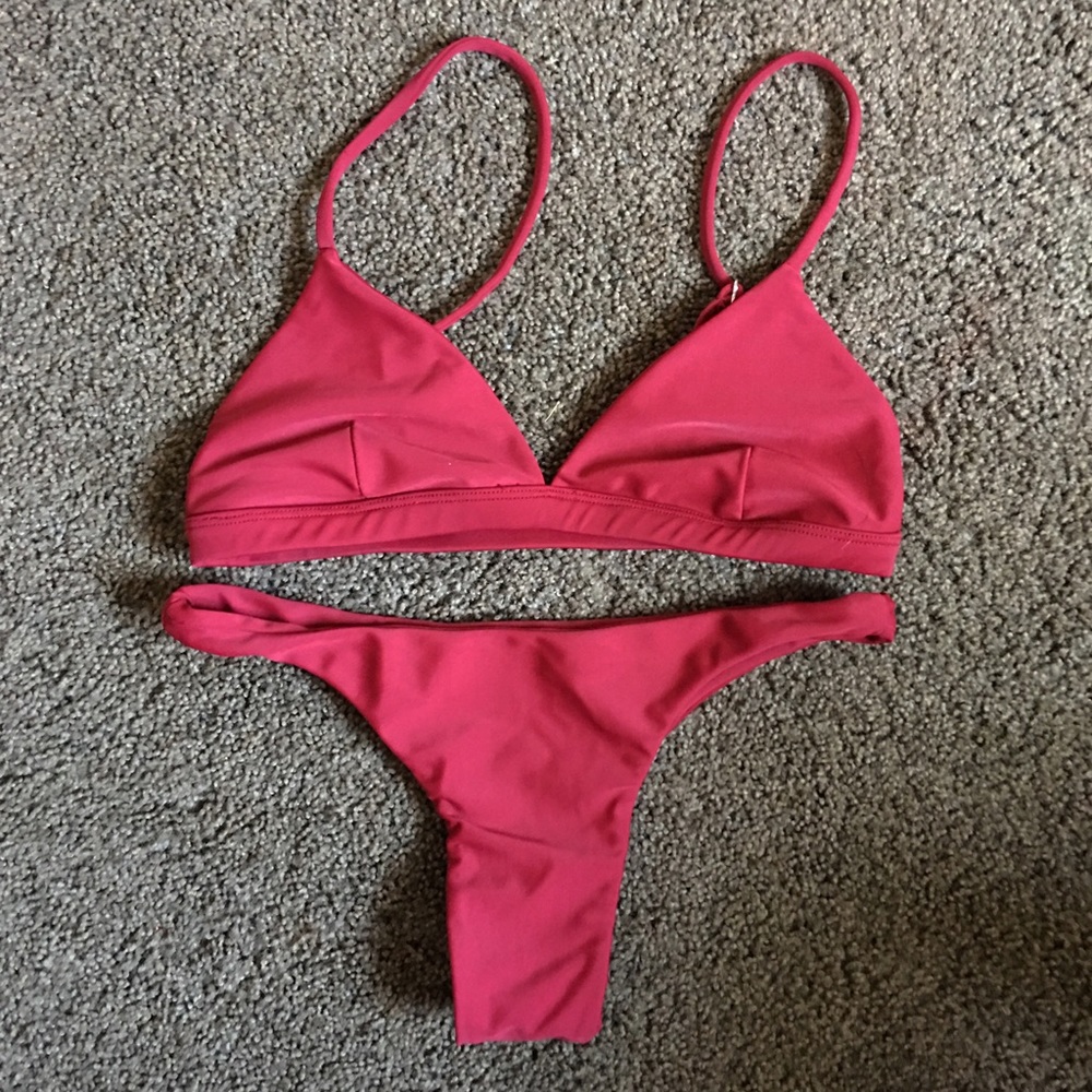 ❌SOLD❌Mikoh Pomegranate Set