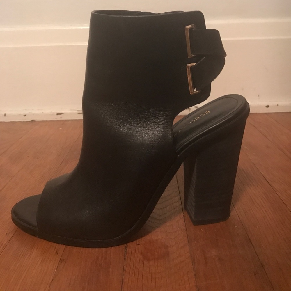 Amazing open toe booties, worn once