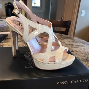 Vince Camuto size 8 platform sandals