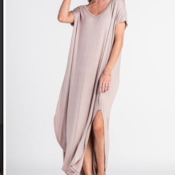 🌸LAST🌸 Mocha Oversized Side Slit Maxi Dress - Picture 2 of 2