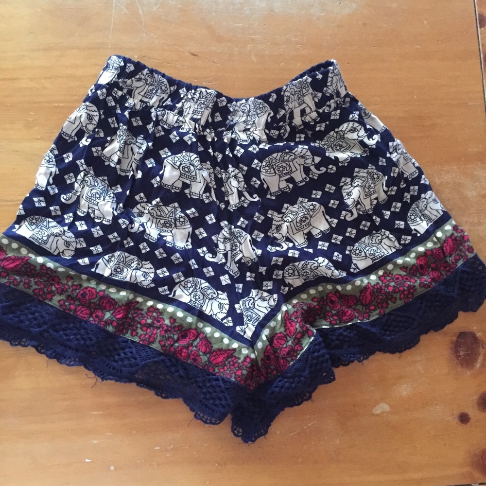 Angie elephant shorts