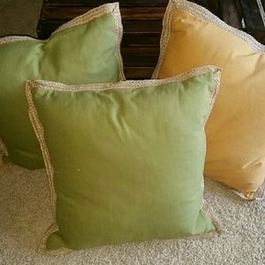 Pier 1 Decorative pillows