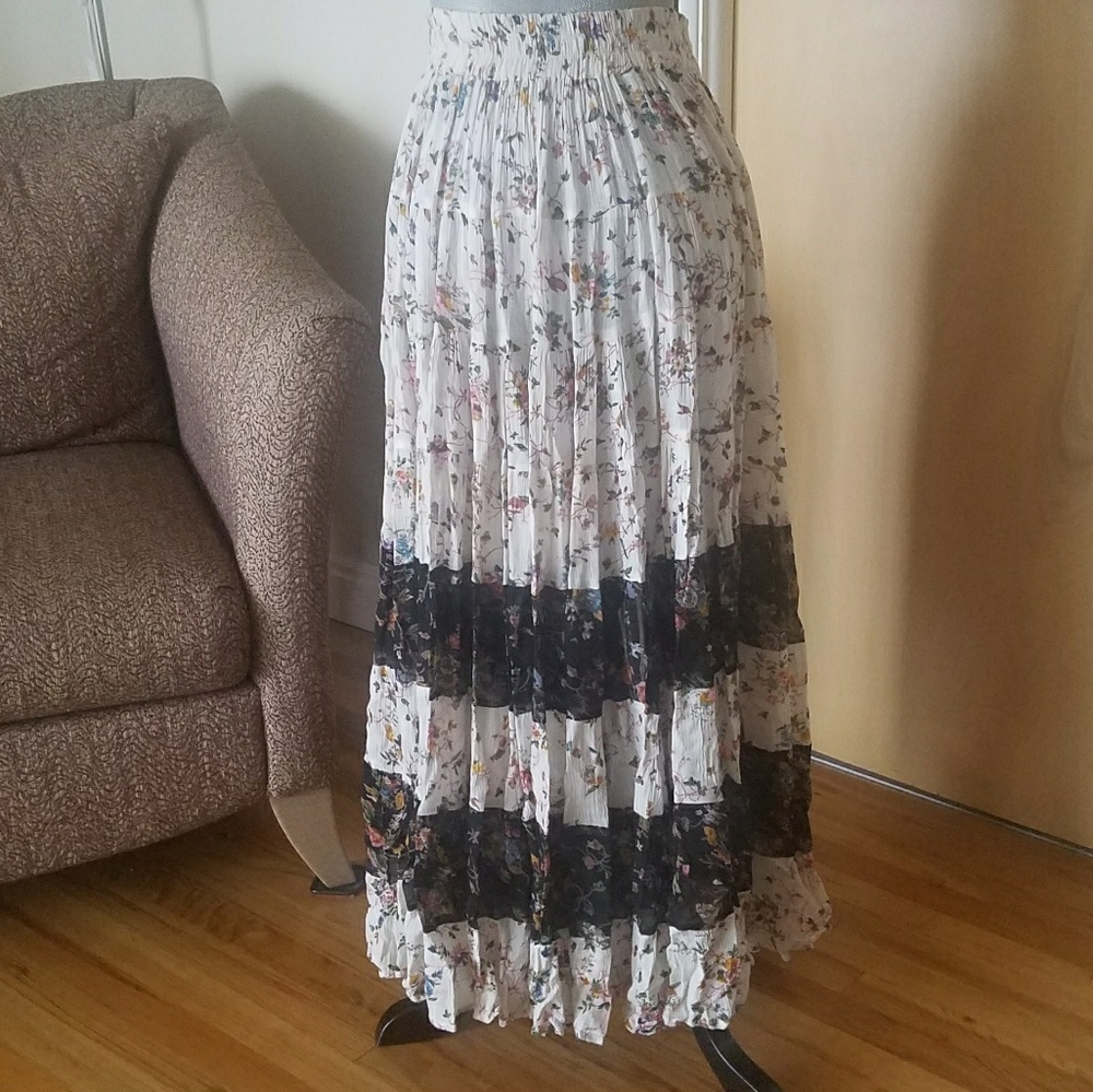 Hola Peasant Maxi Skirt - Picture 2 of 3