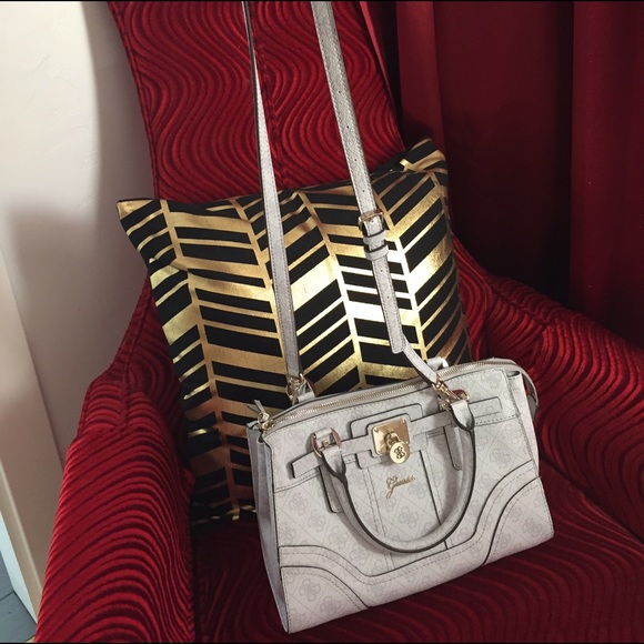 Authentic Guess Greyson Faux Leather Satchel - Picture 2 of 4