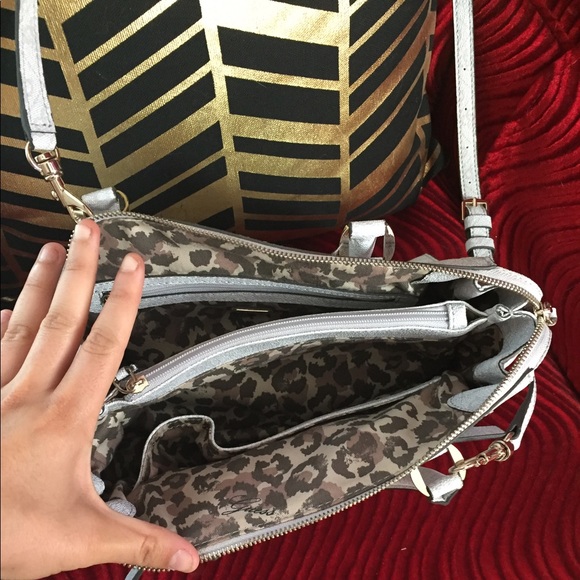 Authentic Guess Greyson Faux Leather Satchel - Picture 3 of 4