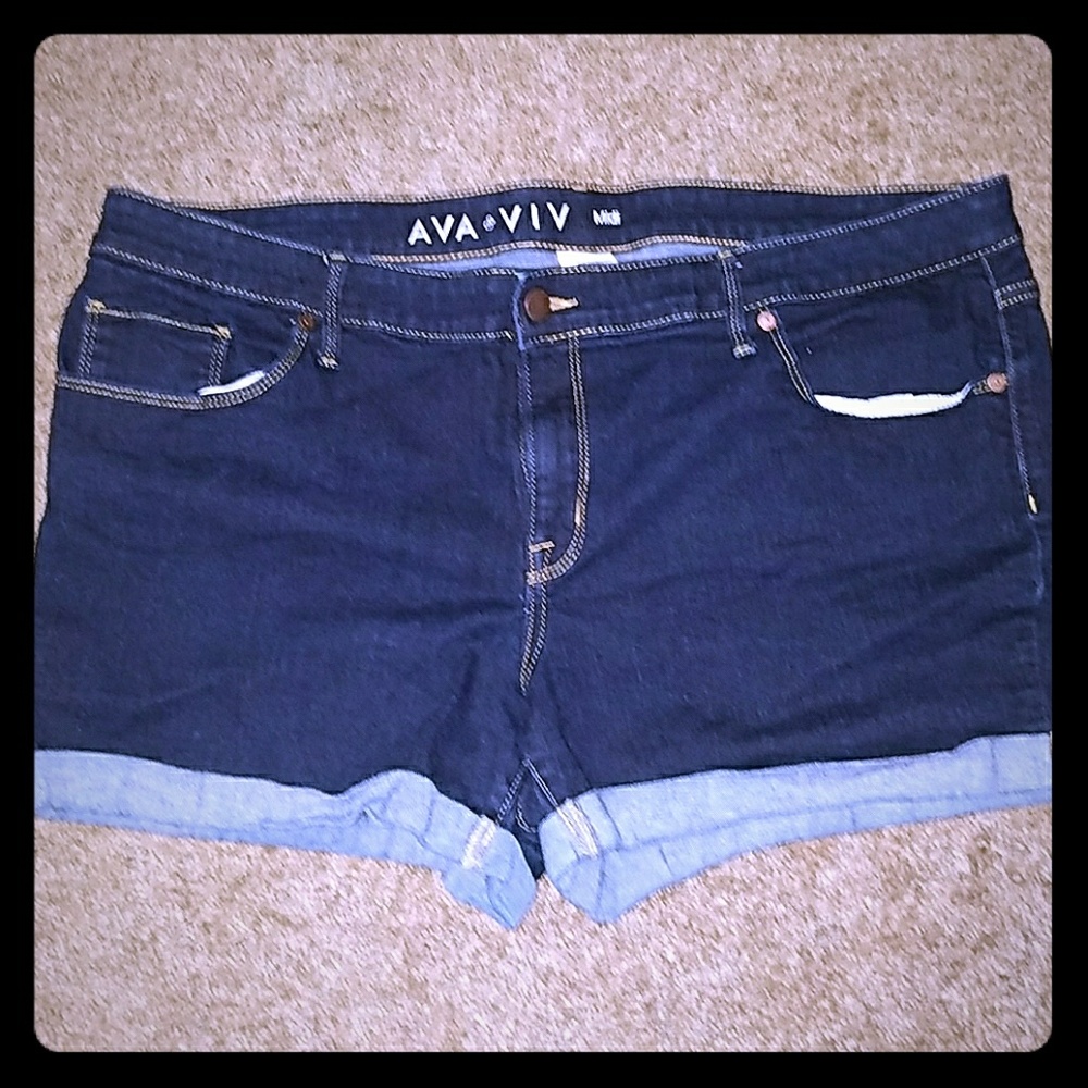Plus size dark wash shorts!!
