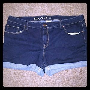 Plus size dark wash shorts!!