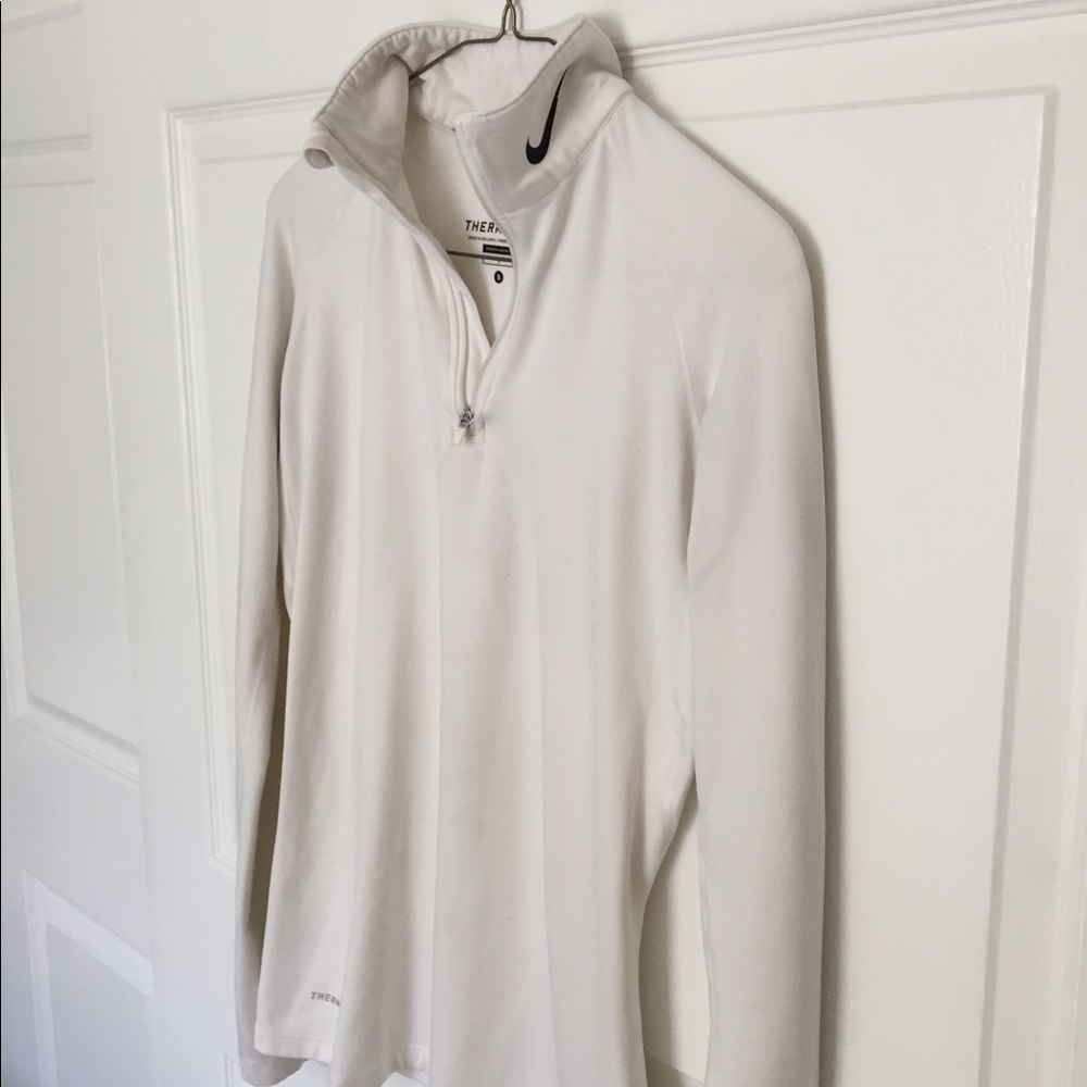 LAST CHANCE!! Nike pullover jacket