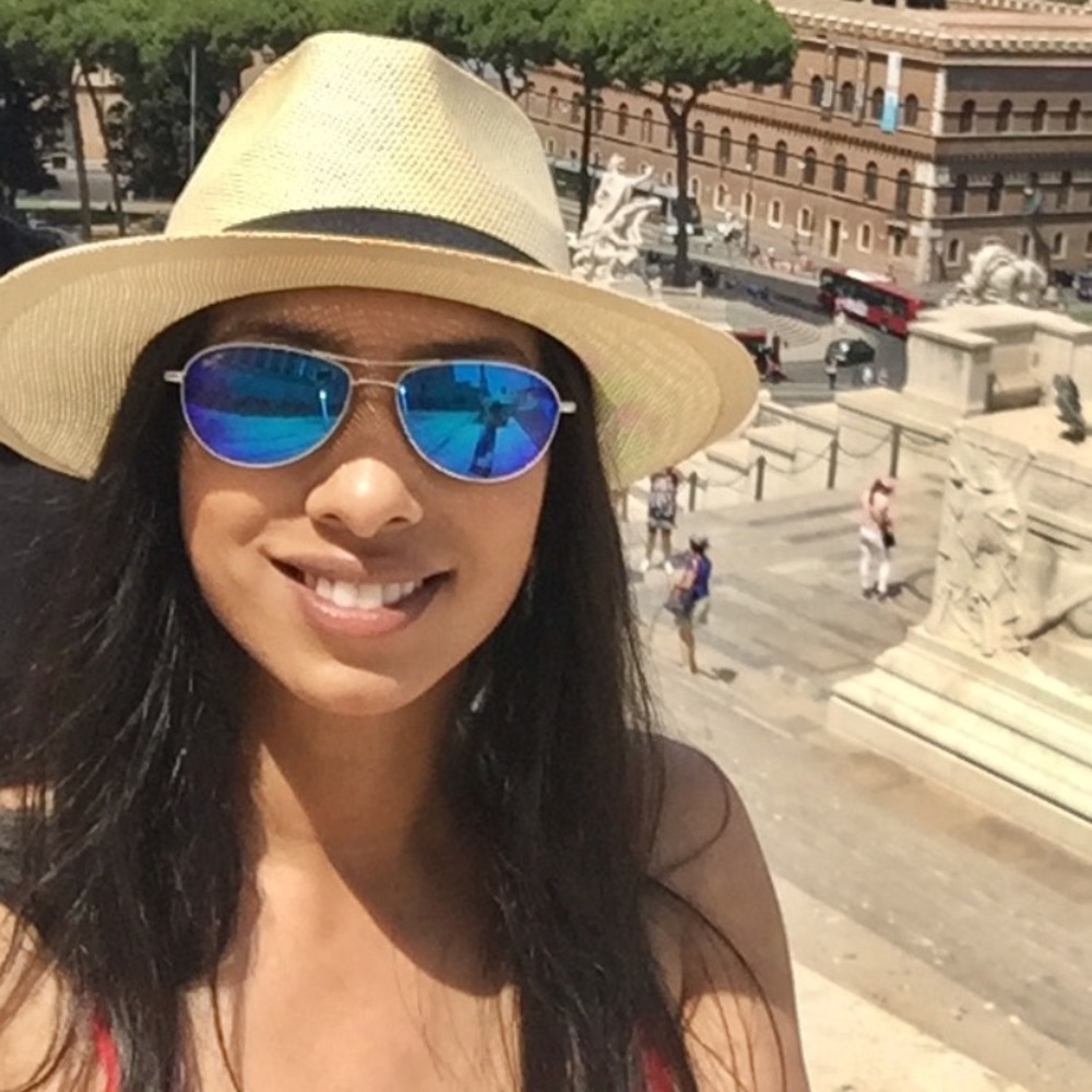 Meet your Posher, Christina