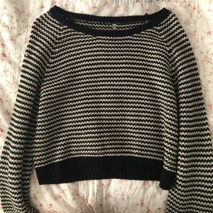 CROPPED STRIPED SWEATER