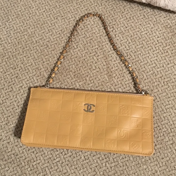 Handbags - Small Wristlet LAST PRICE