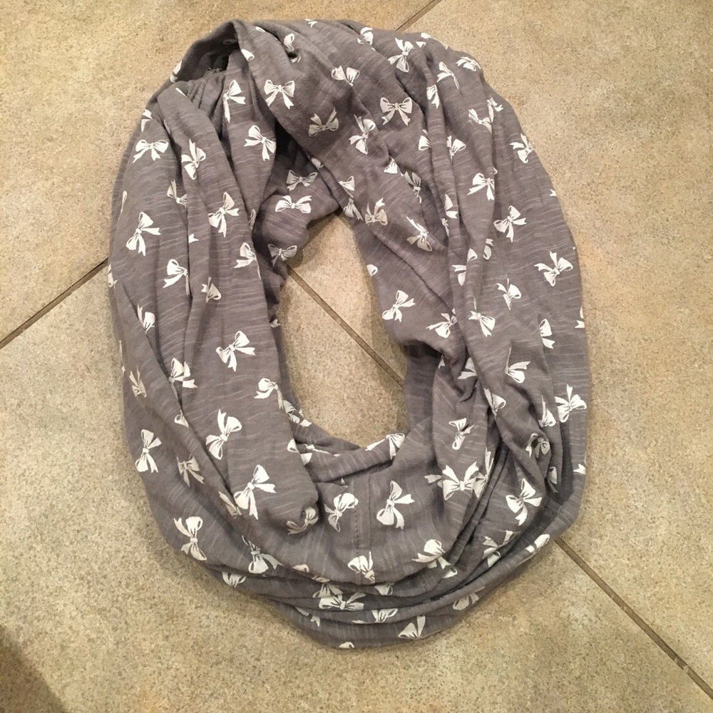 Aerie/American eagle bow scarf