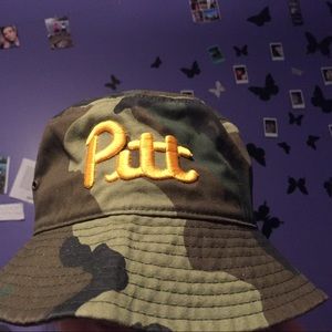 💕Pitt bucket hat💕