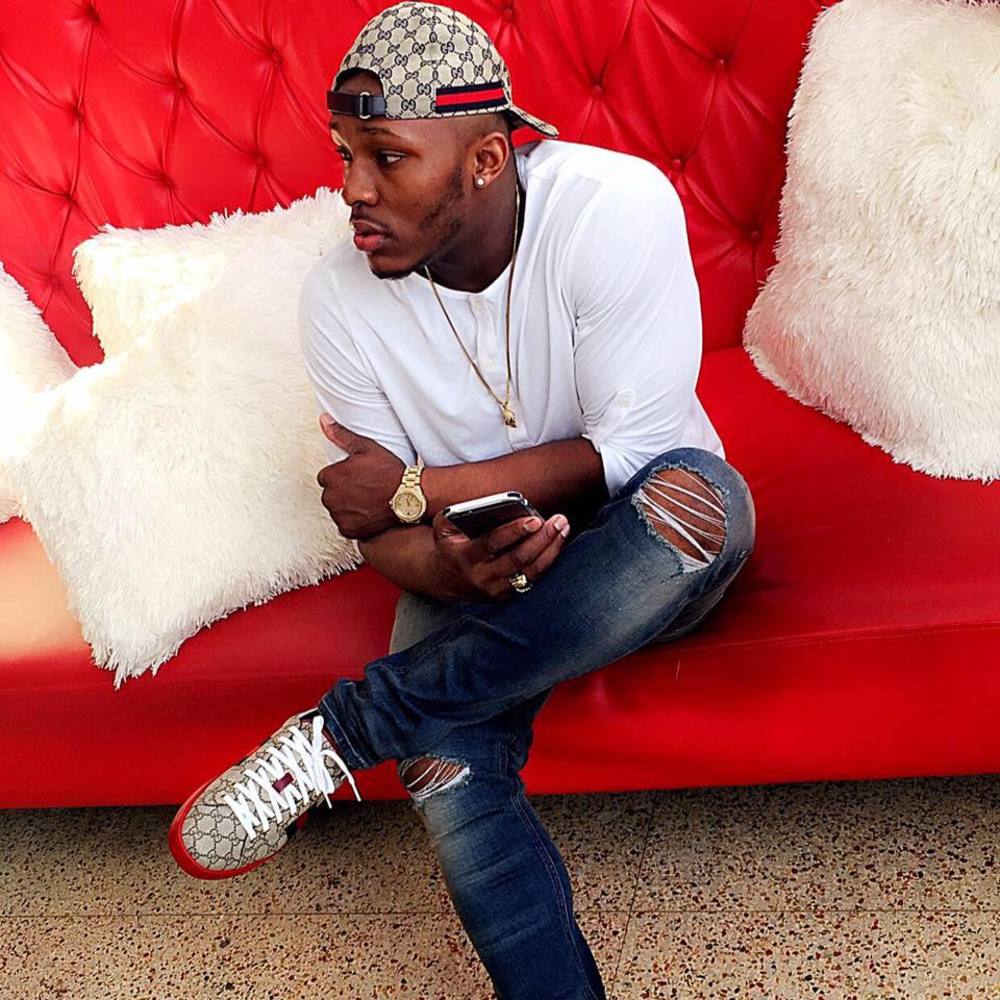 Meet your Posher, Devin