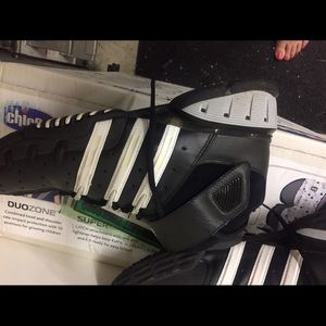 Adidas FSI certified tennis shoes