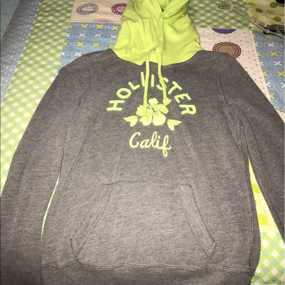 Girls hollister hoddie