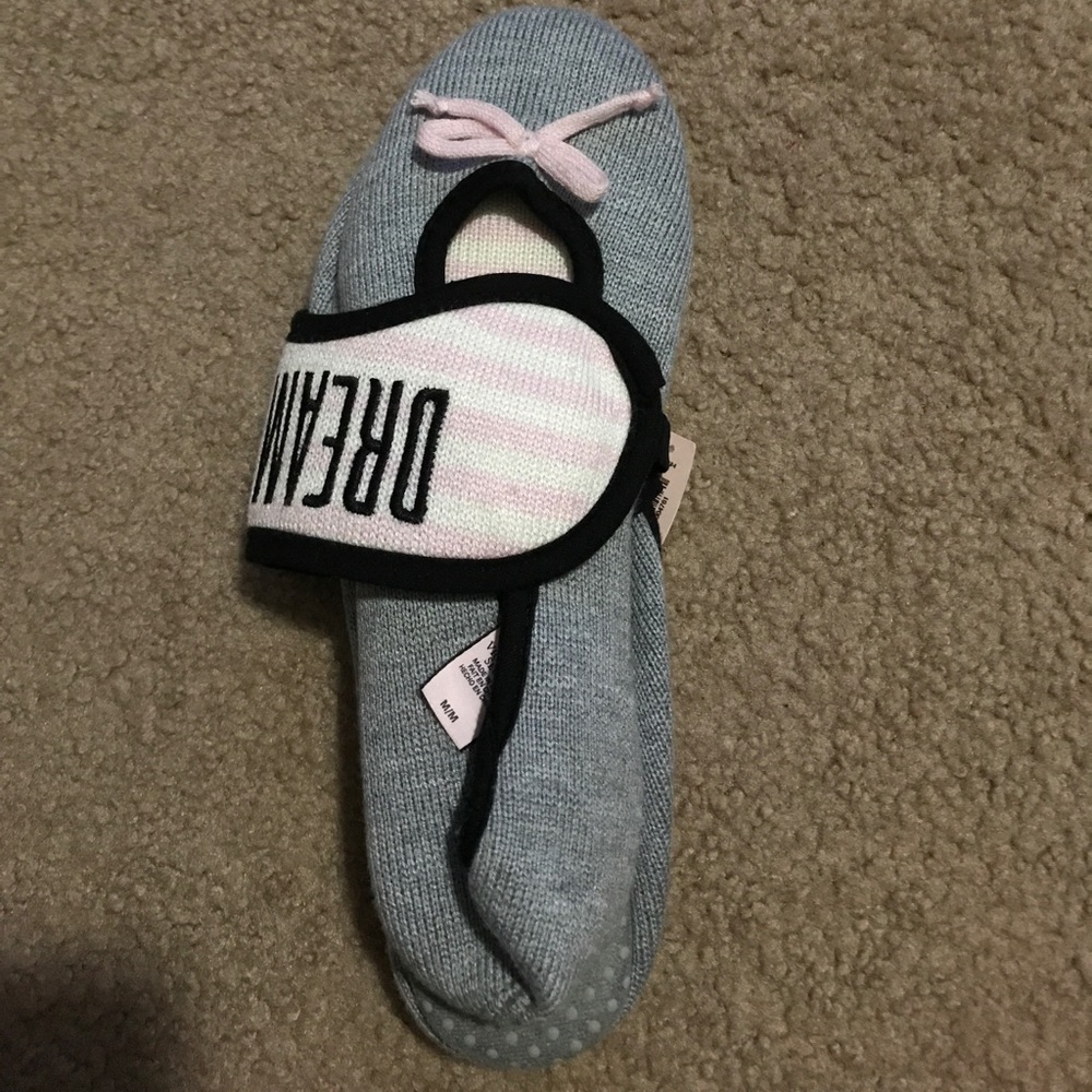 VS SLIPPERS AND SLEEPING MASK