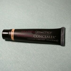 AMAZING COSMETICS Concealer - Light Golden
