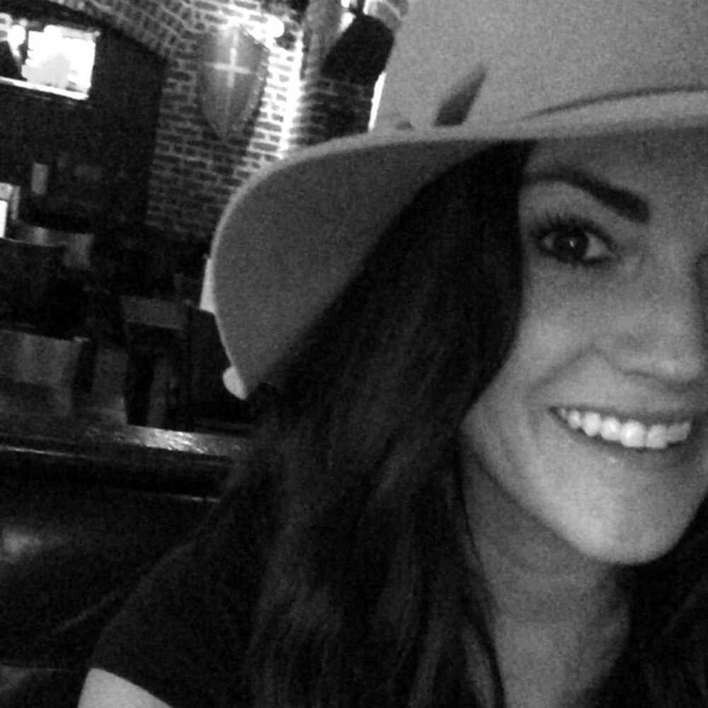 Meet your Posher, Jennifef