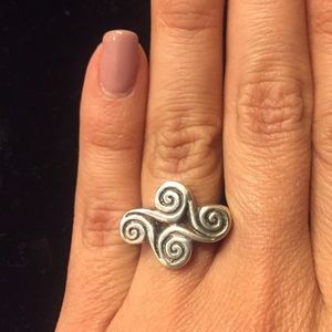 Whimsical sterling silver ring size 6