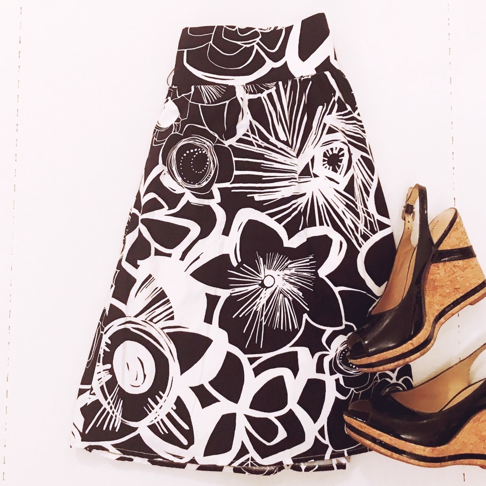 Maurices Black & White Graphic Floral A Line Skirt