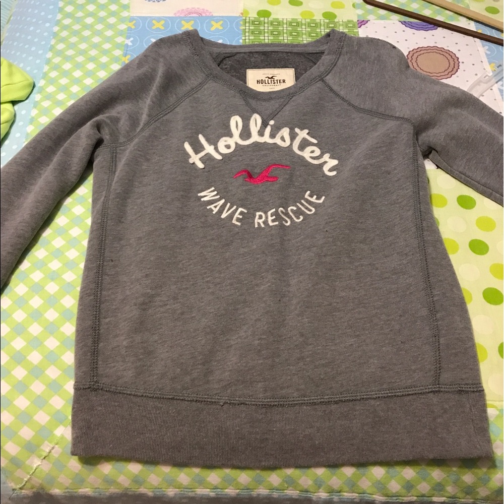 Girls hollister sweater