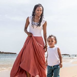 Meet your Posher, Asia-monique