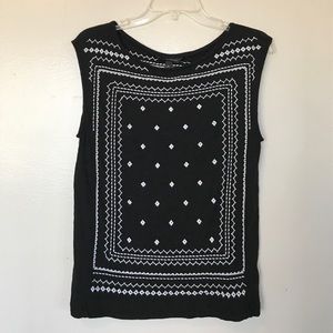 Banana Republic Embroidered top Size Medium