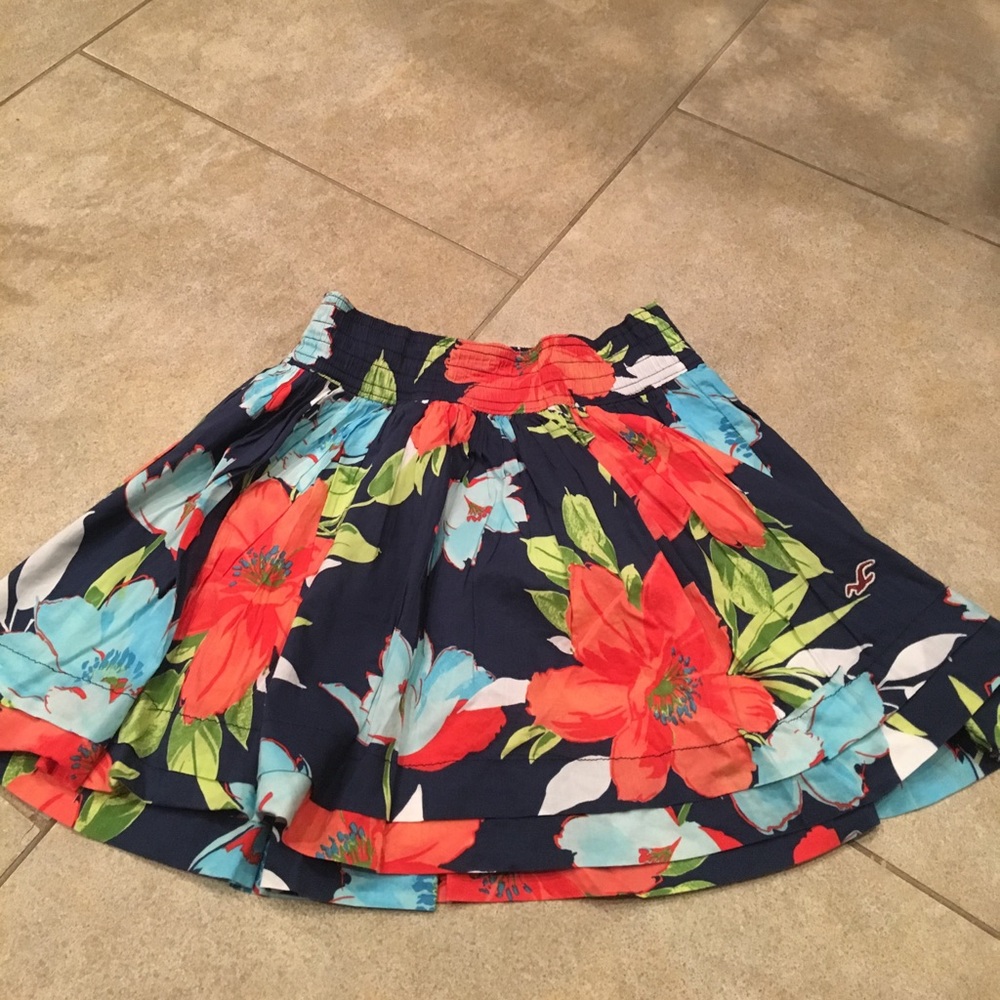 Hollister floral skirt