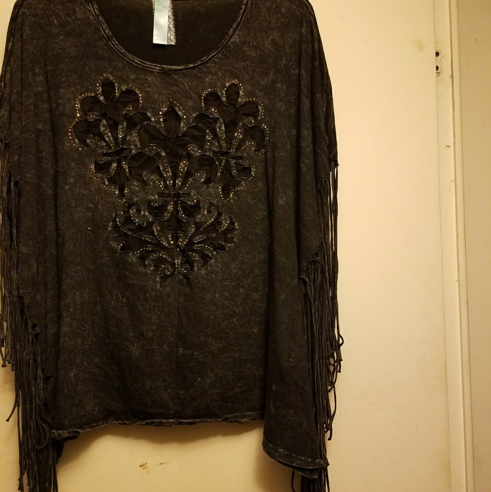 B1G1-🔥Sexy Fringe Cutout Tee🔥FINAL PRICE DROP