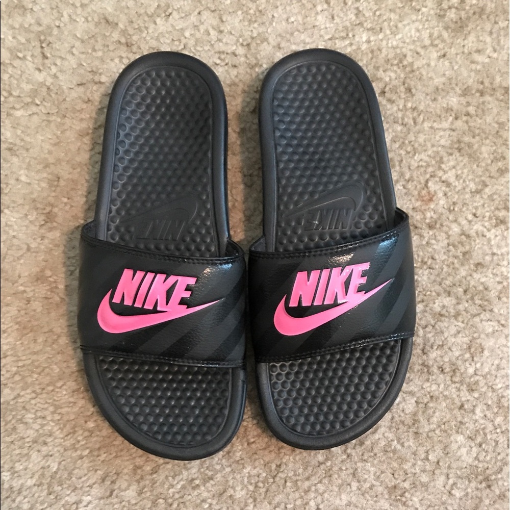 Women's Nikes Sandals Pink and Black