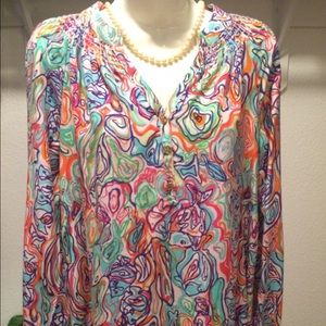 Like new Elsa top great condition