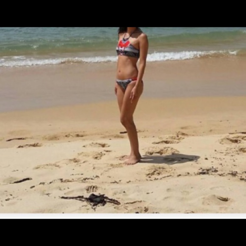 Halter - High Neck Geometrical Print Boho Bikini - Picture 3 of 3