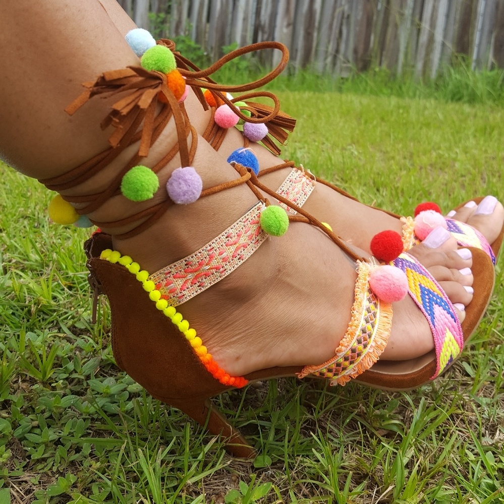 👠Coco Pom 💟 - Picture 1 of 2