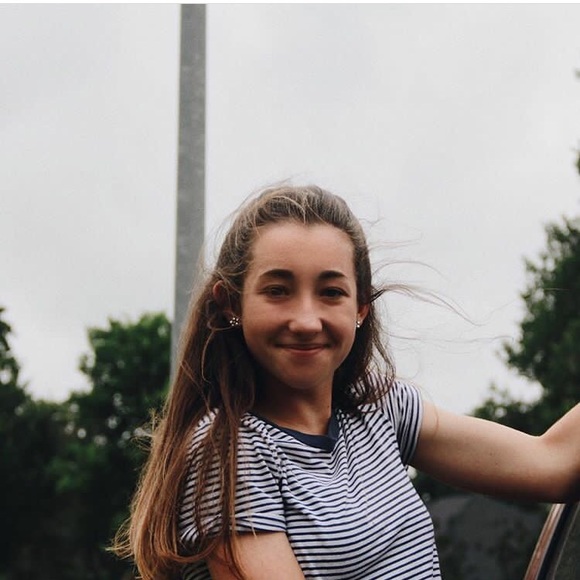 Meet your Posher, Ellie - Picture 1 of 1