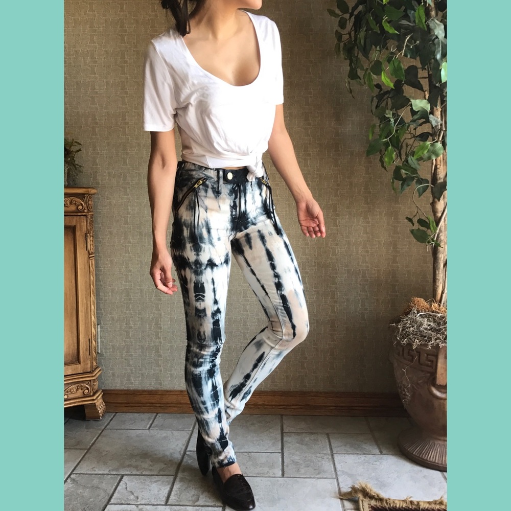 🦄 Tie-Dye Jeans 🦄