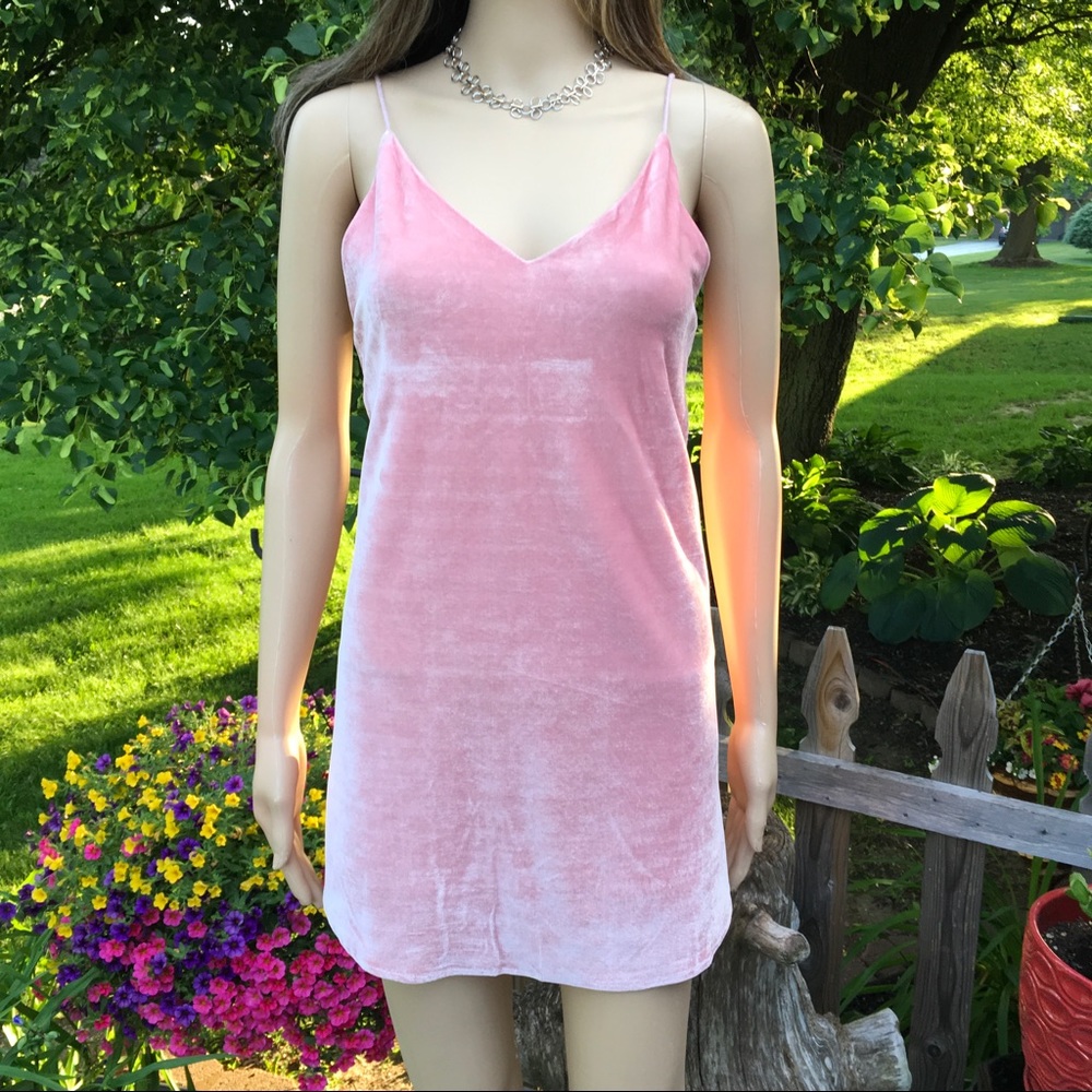 LIGHT PINK VELVET DRESS - Picture 5 of 9