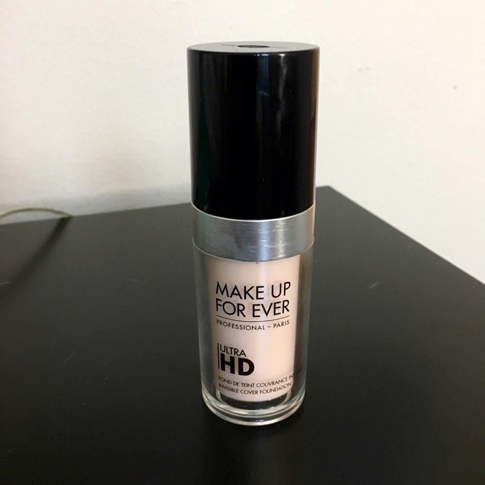 Hold- Makeup Forever Ultra HD Foundation