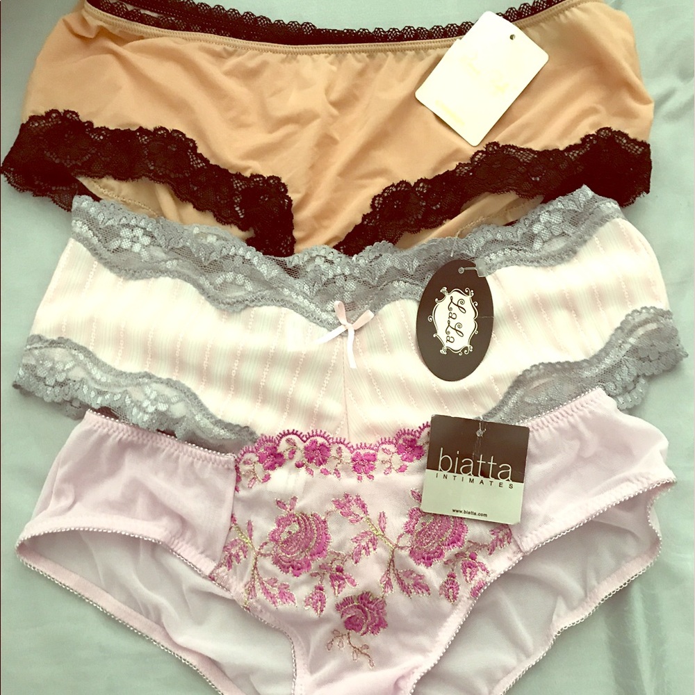 SOLD 3 lace and satin hipster undies. Medium. NWT