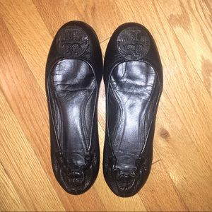 Black Pebbled Leather Tory Burch Reva Flats